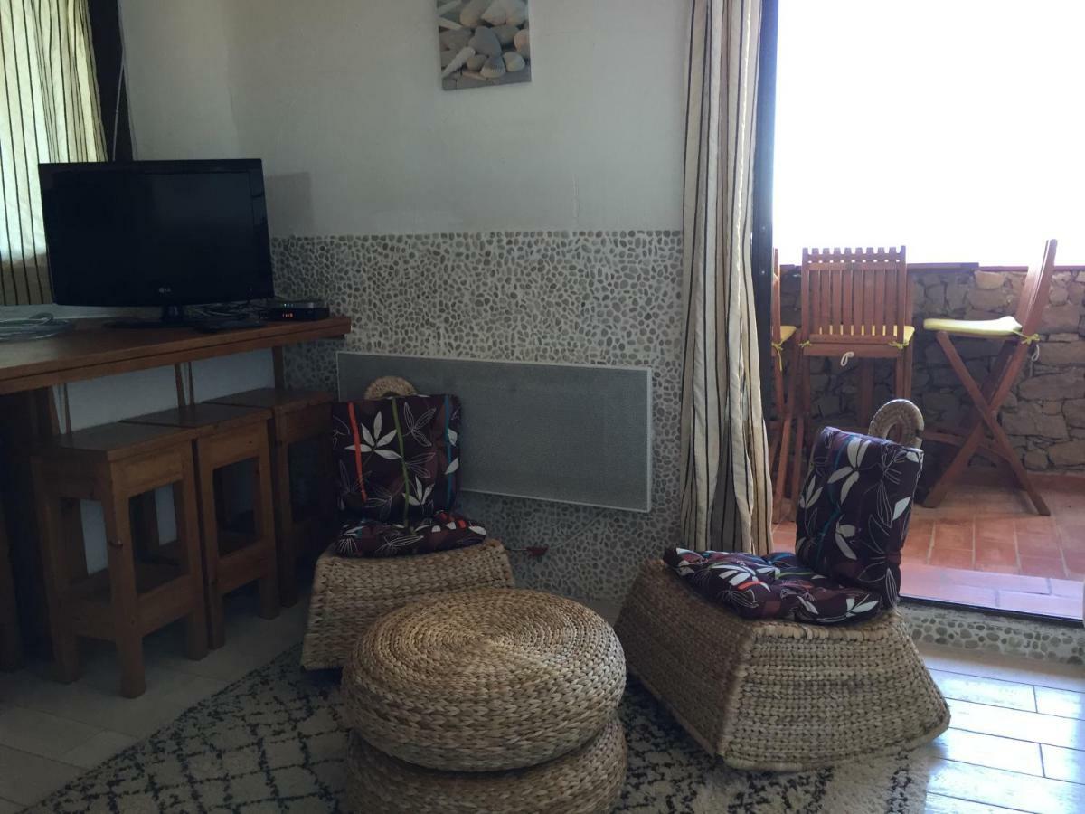 Appartement Le Baou  les pieds dans l'eau à Carqueiranne Extérieur photo